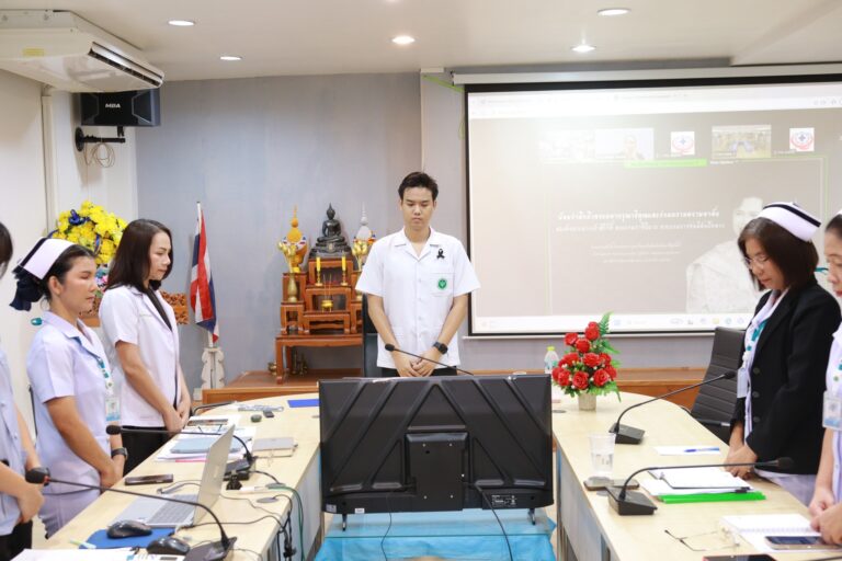 รับการเยี่ยมสำรวจเพื่อเฝ้าระวังในรูปแบบ workshop เพื่อกระตุ้นเเละส่งเสริมการพัฒนาคุณภาพของสถานพยาบาลเเละรับทราบความก้าวหน้าหลังจากการผ่านการรับรองคุณภาพ HA